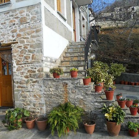 Sarafis Guesthouse Agios Lavrentios Dış mekan fotoğraf