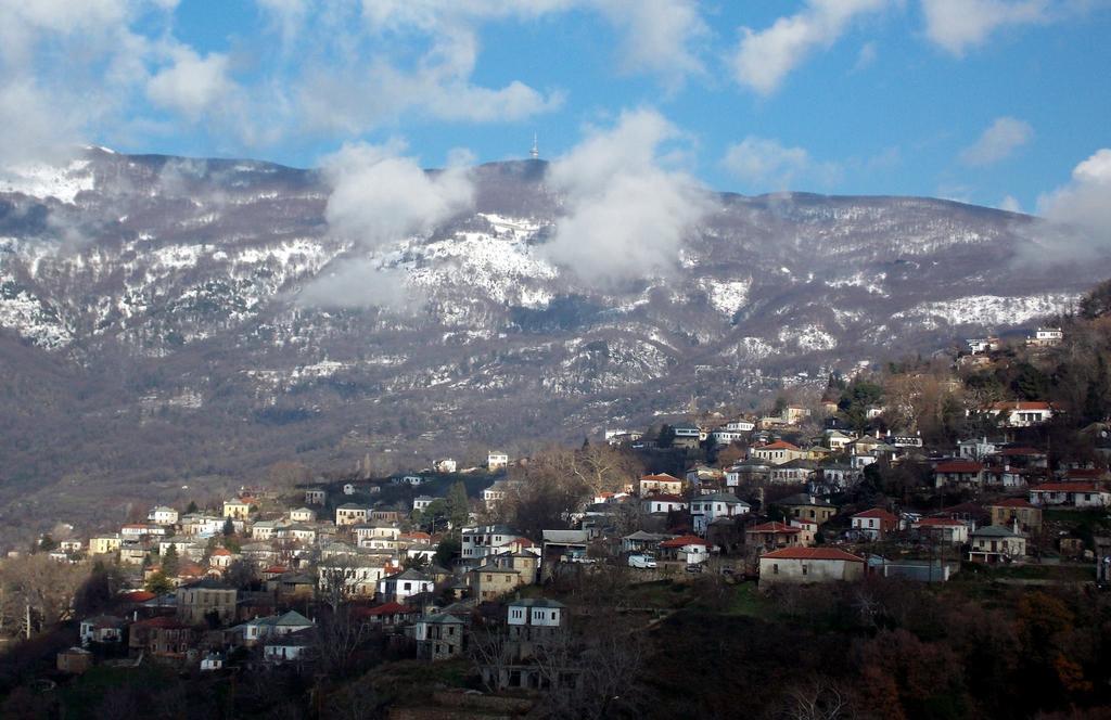 Sarafis Guesthouse Agios Lavrentios Dış mekan fotoğraf
