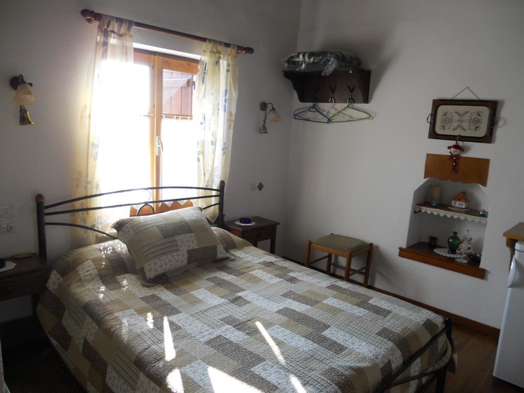Sarafis Guesthouse Agios Lavrentios Dış mekan fotoğraf